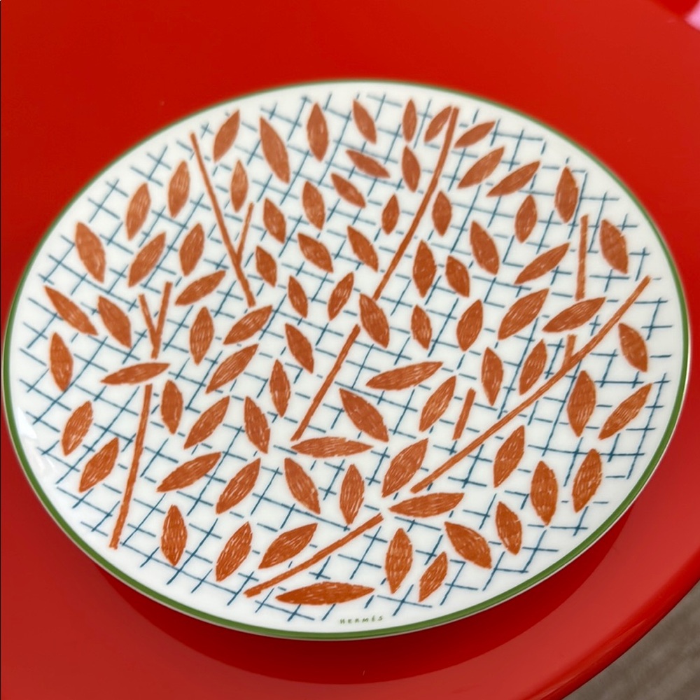 A Walk in the Garden White Dinner Plate brand Hermes